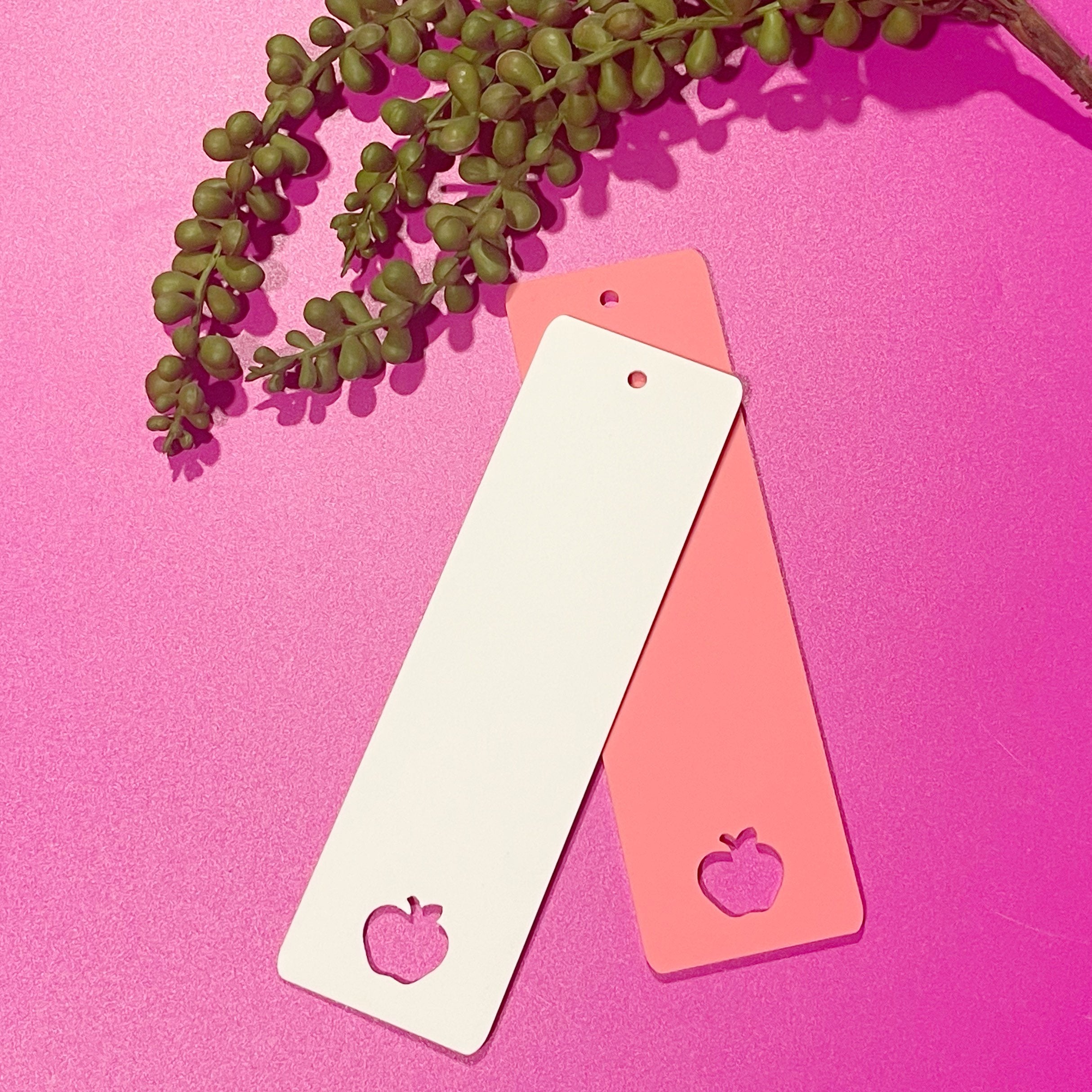 Apple Acrylic Bookmark 3mm | Circle